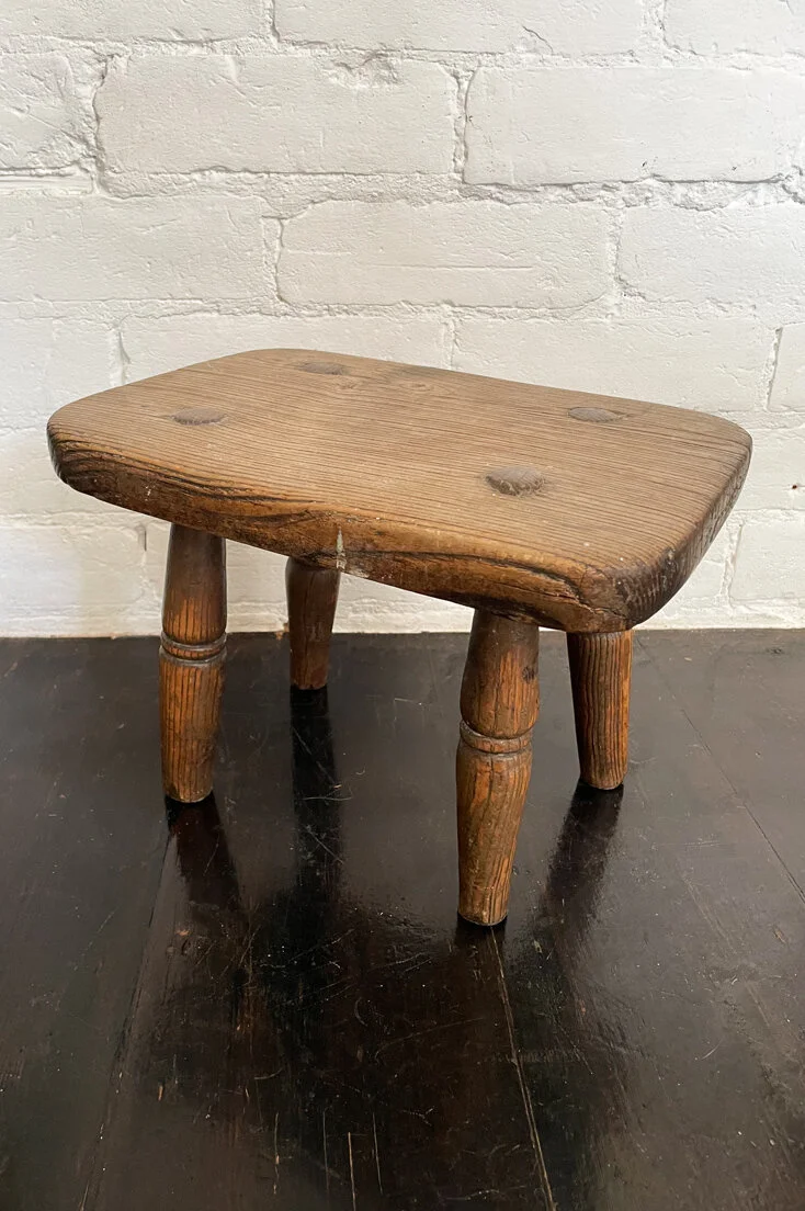 THOM21-Rustic-wooden-stool-02.jpg