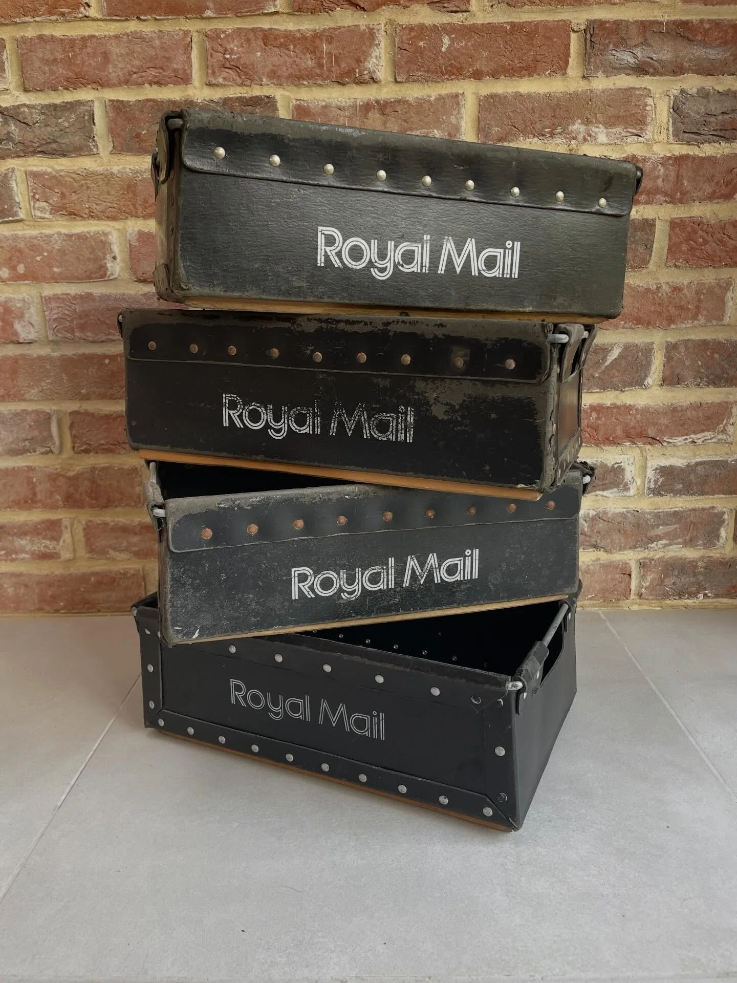 These are pretty cool for storing all kinds of things. 📚👞🎾🎮 #royalmail #storagecrates #vintagestorage #thehouseofmac