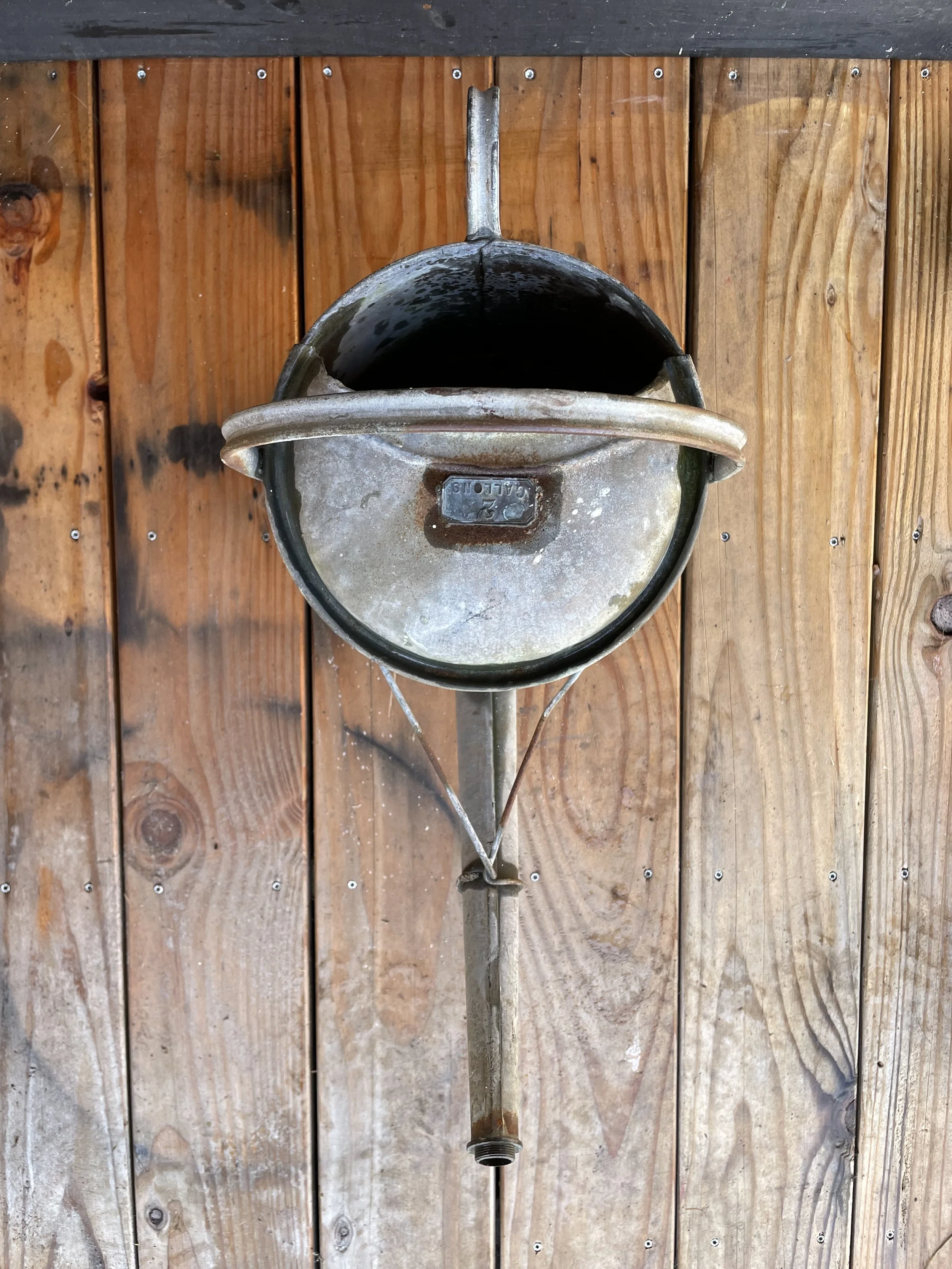 Vintage_Watering_can_03b.jpeg