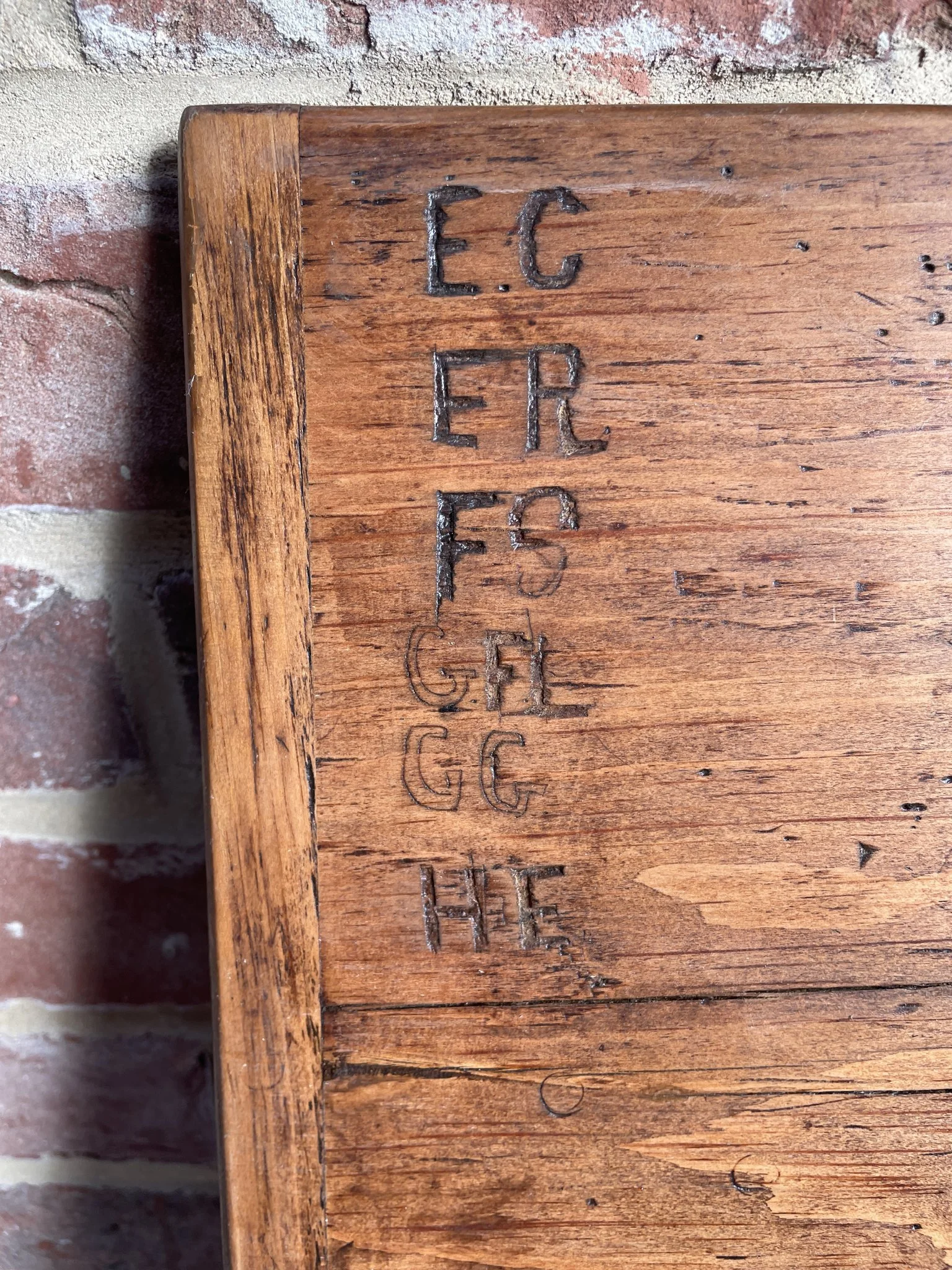 Vintage_wooden_school_desk_02g.jpg
