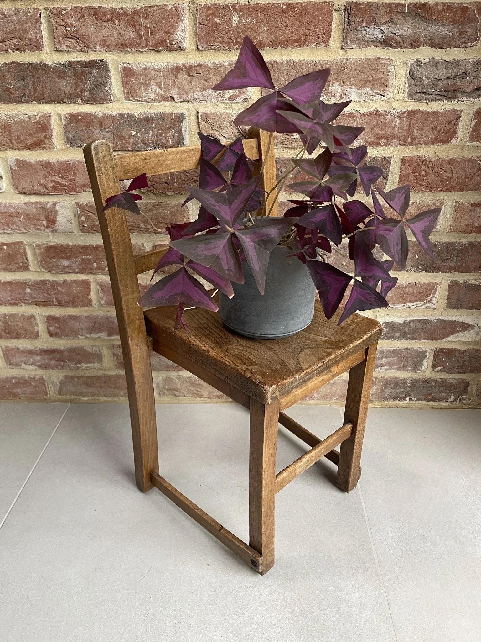 Vintage_childs_chair_01a.jpg