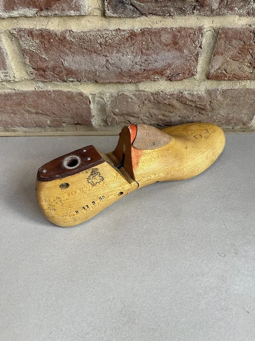 Vintage_shoelast_03b.jpg