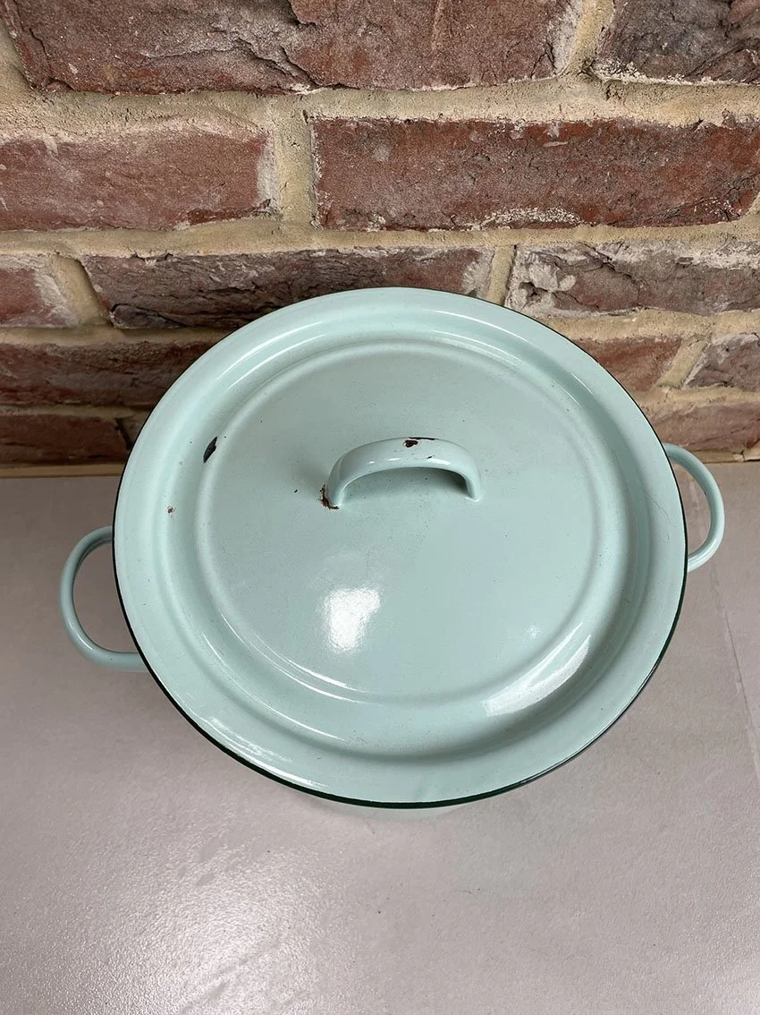 Vintage_enamel_bin_01c.jpg