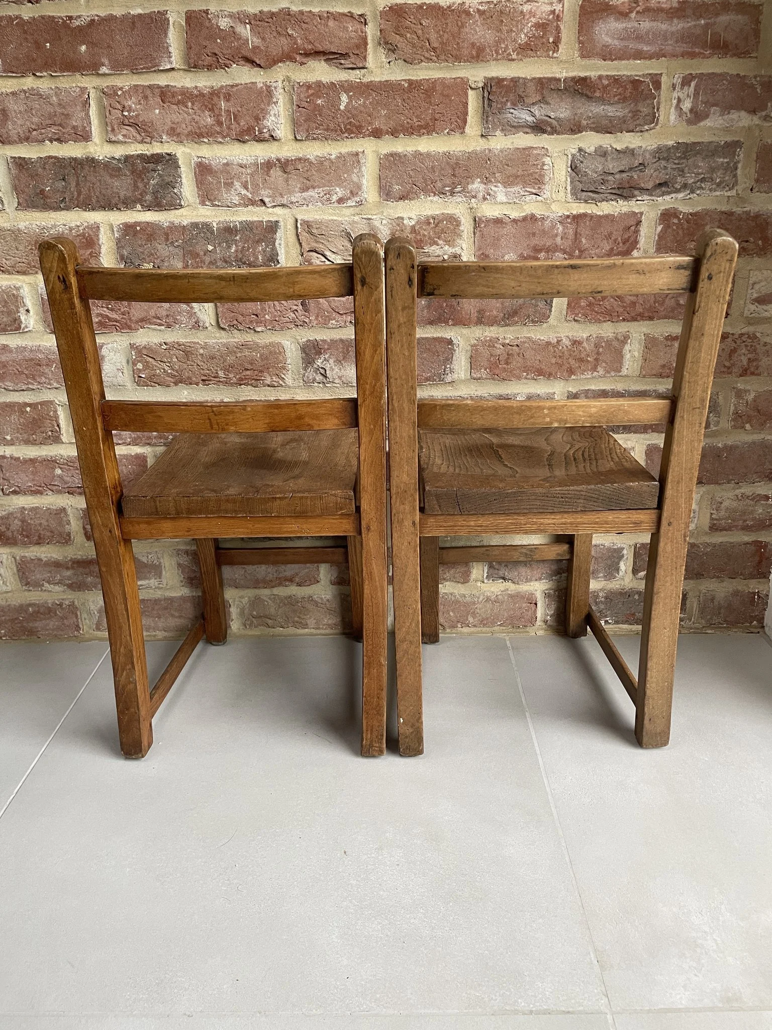 Vintage_childs_chair_01c.jpg