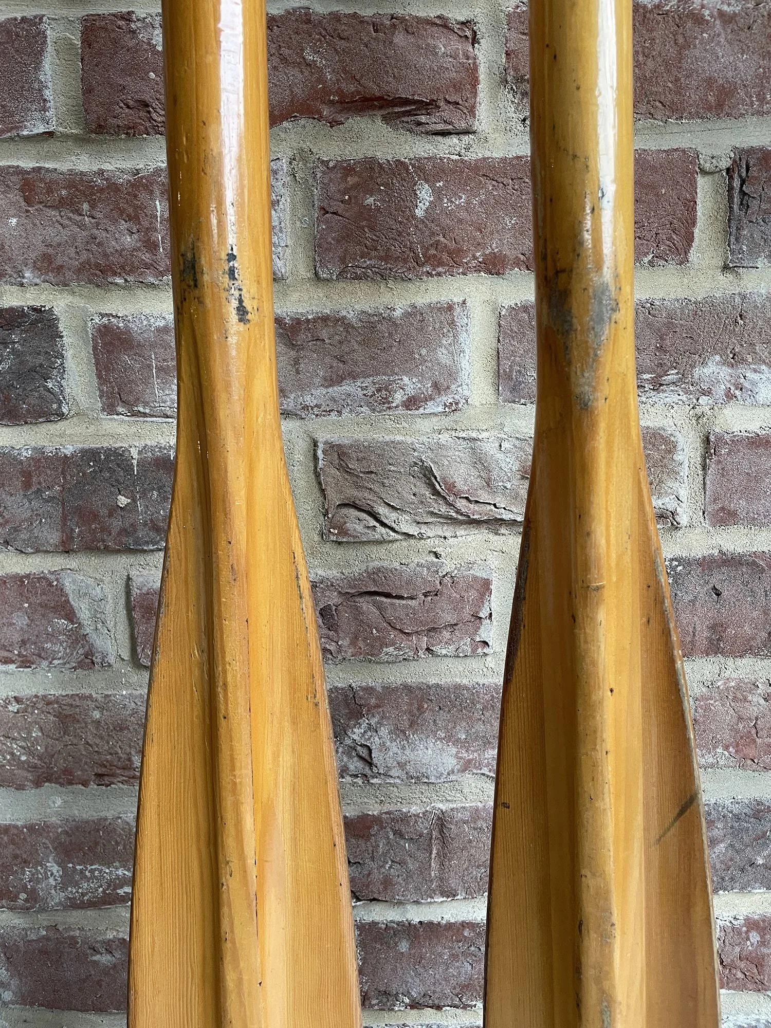 Vintage_wooden_oars_01d.jpg