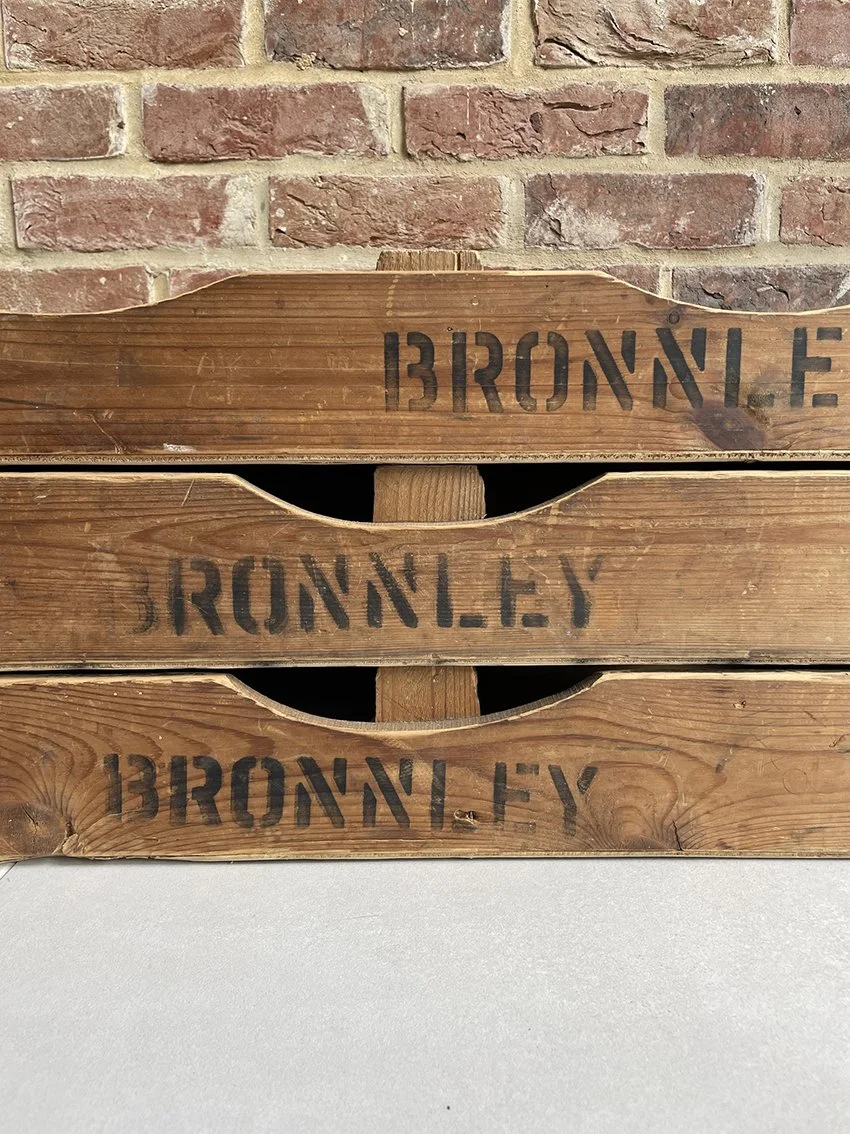 Vintage_Bronnley_crate_01f.jpg