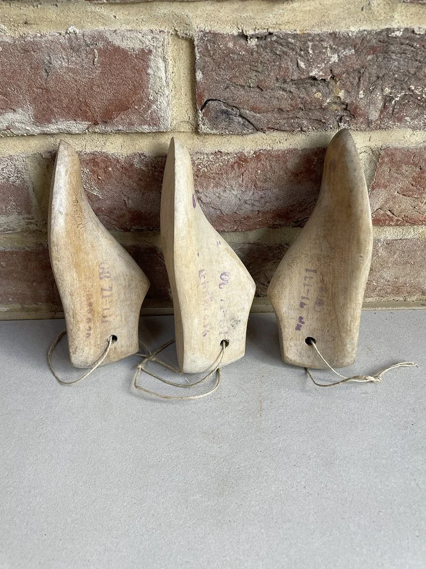 Vintage_shoelast_set_03a.jpg