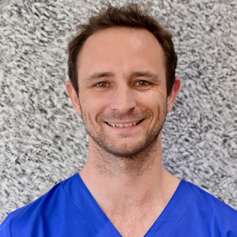 Dr Julien Molia