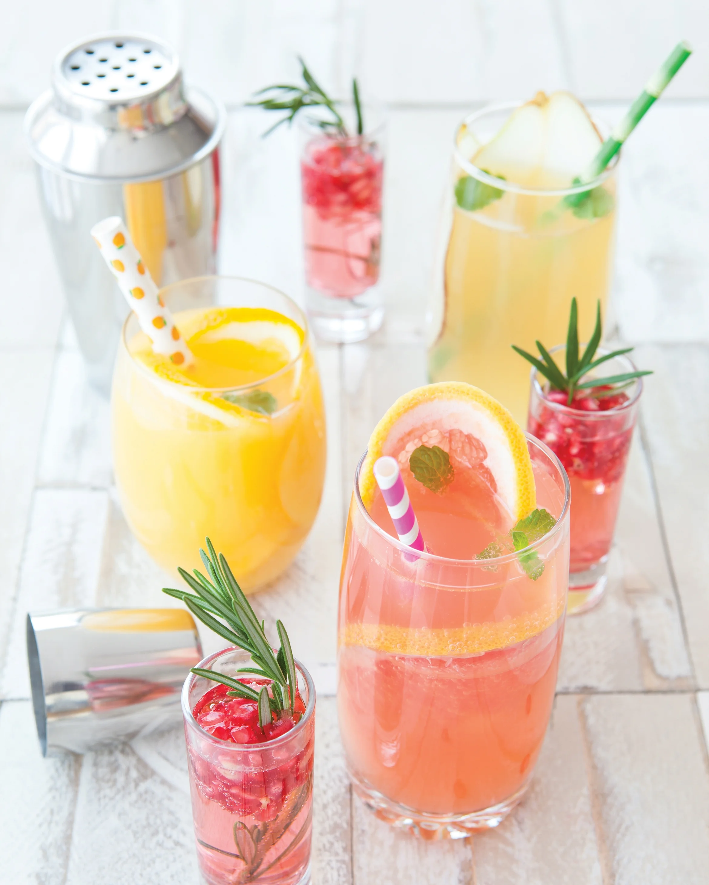 bubbly-cocktails-summer-drinks-your-home-magazine.jpg