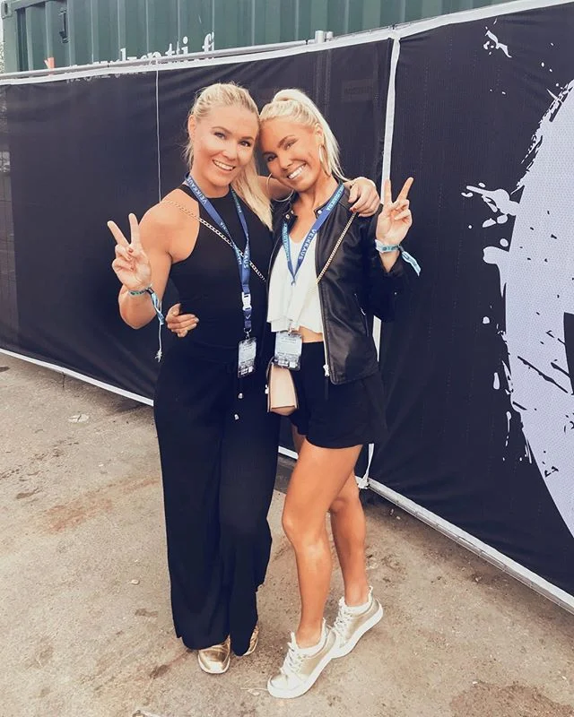 Let&rsquo;s menn&auml;&auml;n, let&rsquo;s do this 🔥🙌🏻⭐️ Extempore Blockfest Exclusive with my other half @jansnina 💛 
Kiitos @veikkaus_fi ⠀⠀⠀⠀⠀⠀⠀⠀⠀
⠀⠀⠀⠀⠀⠀⠀⠀⠀
#blockfest #blockfest2018 #veikkaus #veikkaus_fi #tampere #ratinanstadion #ratina #chee