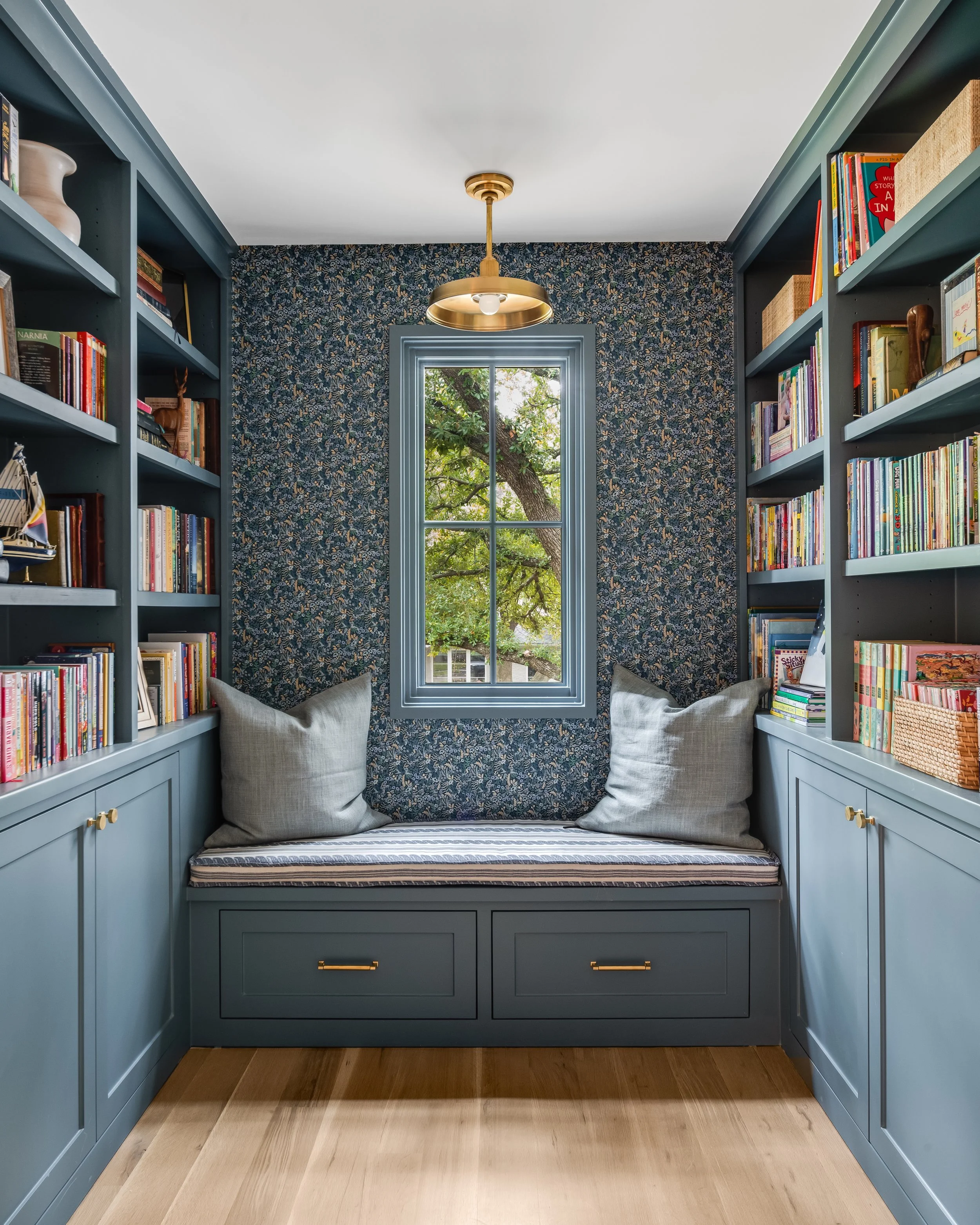 9535 Overwood Rd | Christmas-15 copy.jpeg