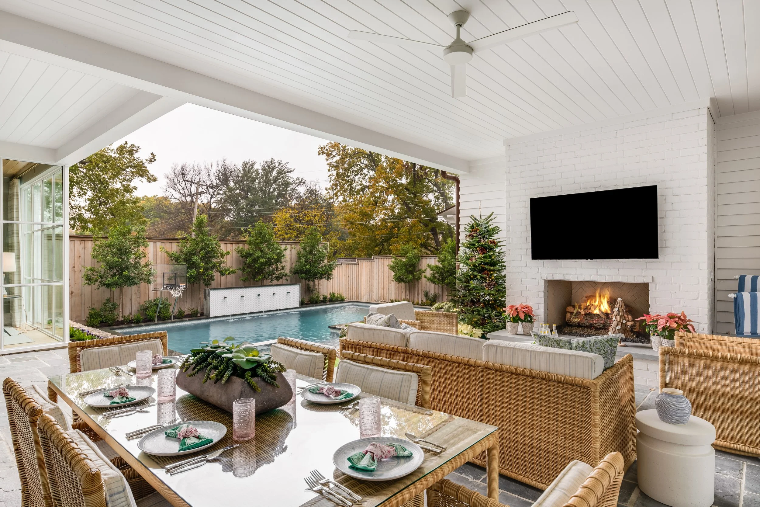 9535 Overwood Rd | Christmas-24.jpg