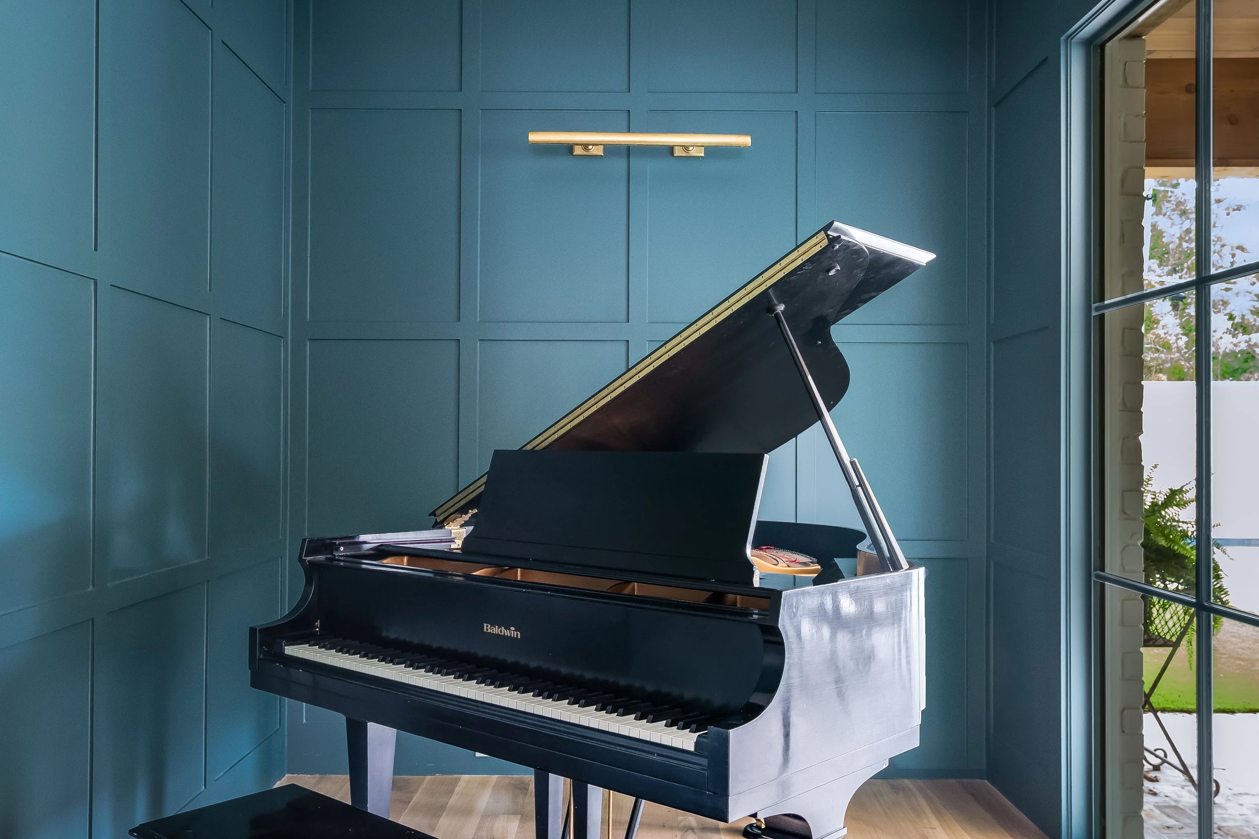 9252 Shoreview Piano.jpeg