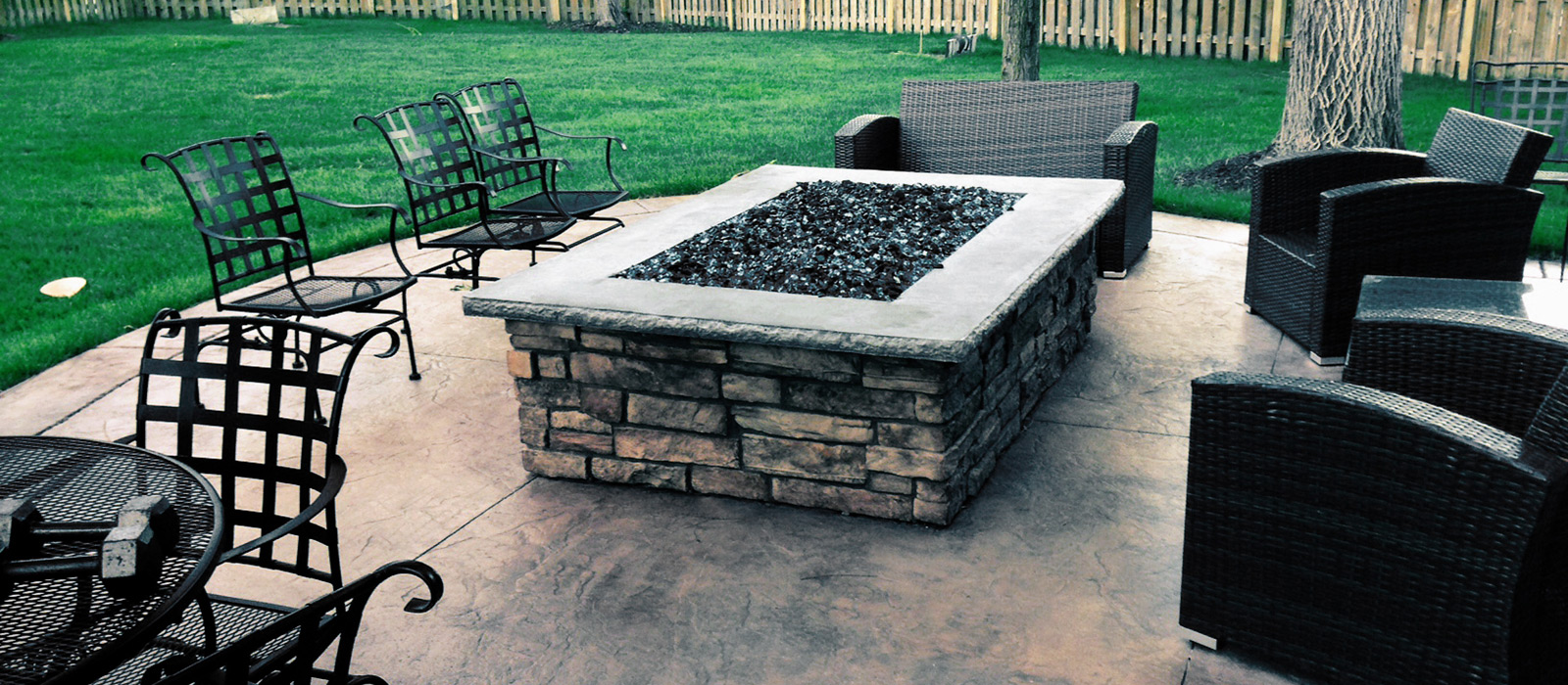   Omaha's Premier Stone Supplier    Custom Firepits    Contact Us  