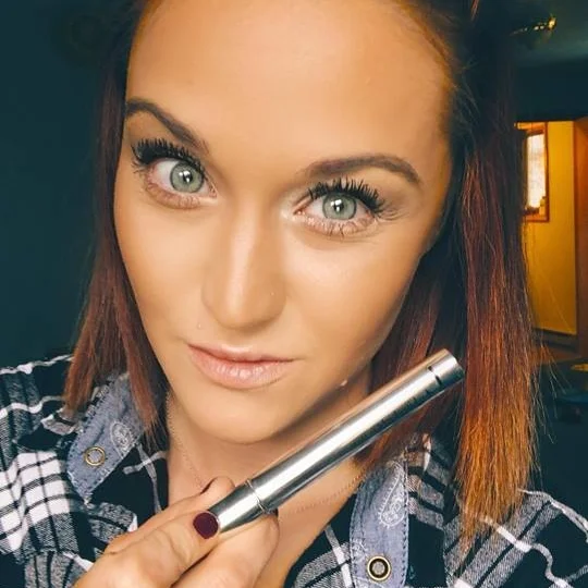 lacey eyelashes.jpg