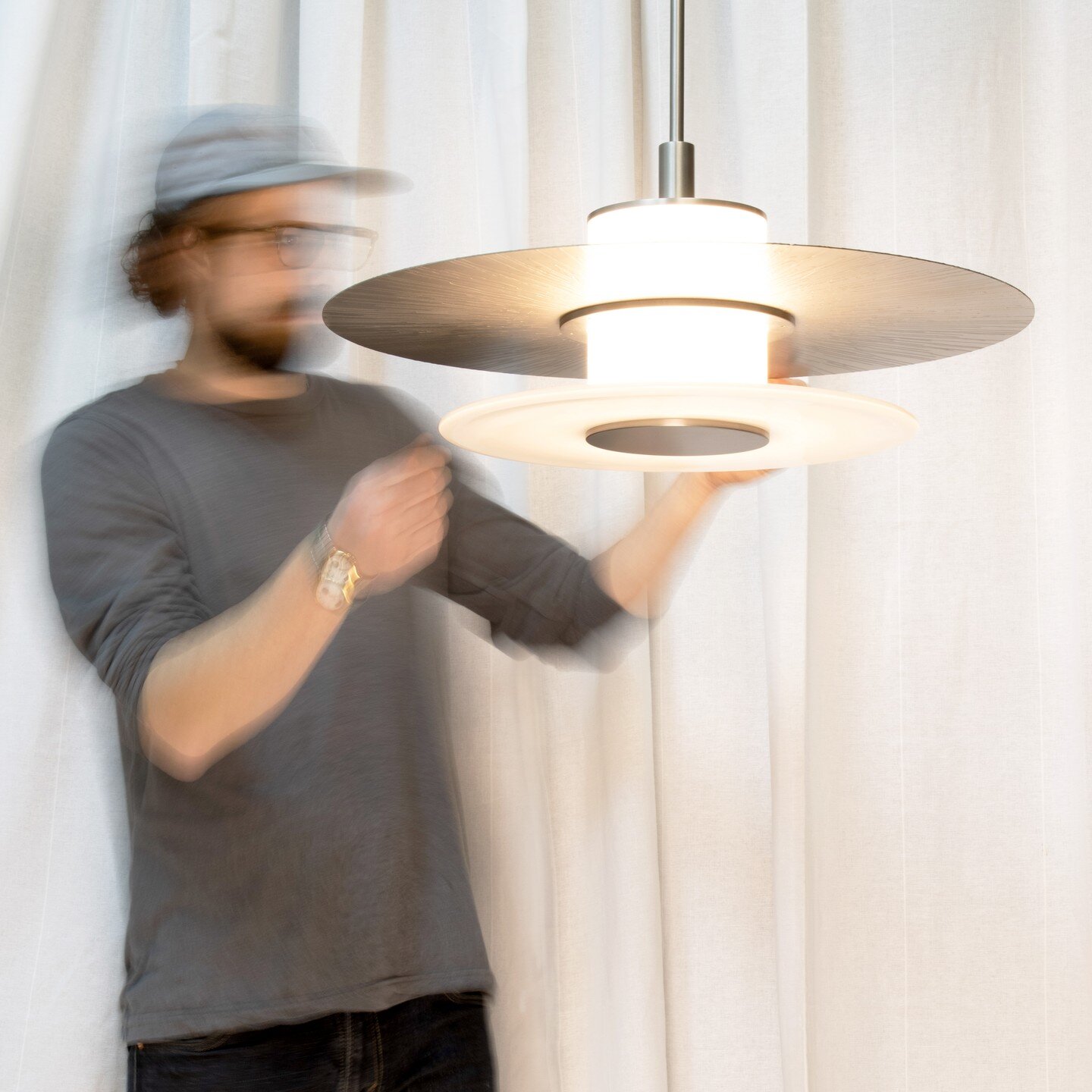 Daily life can pass in a blur, so be sure to find the time to pause and appreciate the beautiful objects in your life. Shown is our 24 inch Klein Pendant in satin nickel.
.
.
.
.
.
#Trellastudio #Trella #Interiorlighting #customlighting #madetoorder 