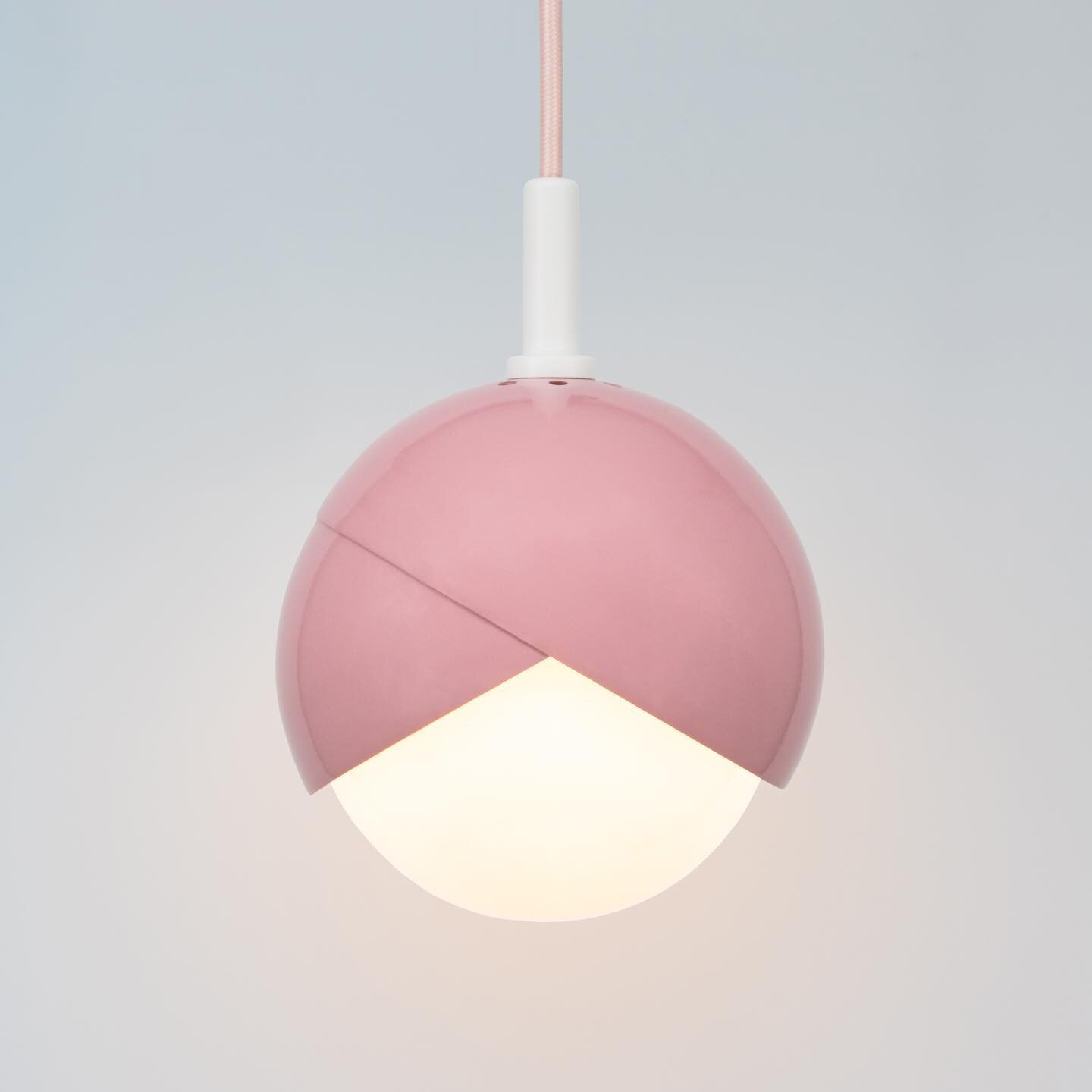 Spring is bringing color back into our lives, so we thought we’d add some color to your timeline.  Our Benedict collection is fully customizable with all the colors Trella has styled in addition to custom colors to match your project’s ne