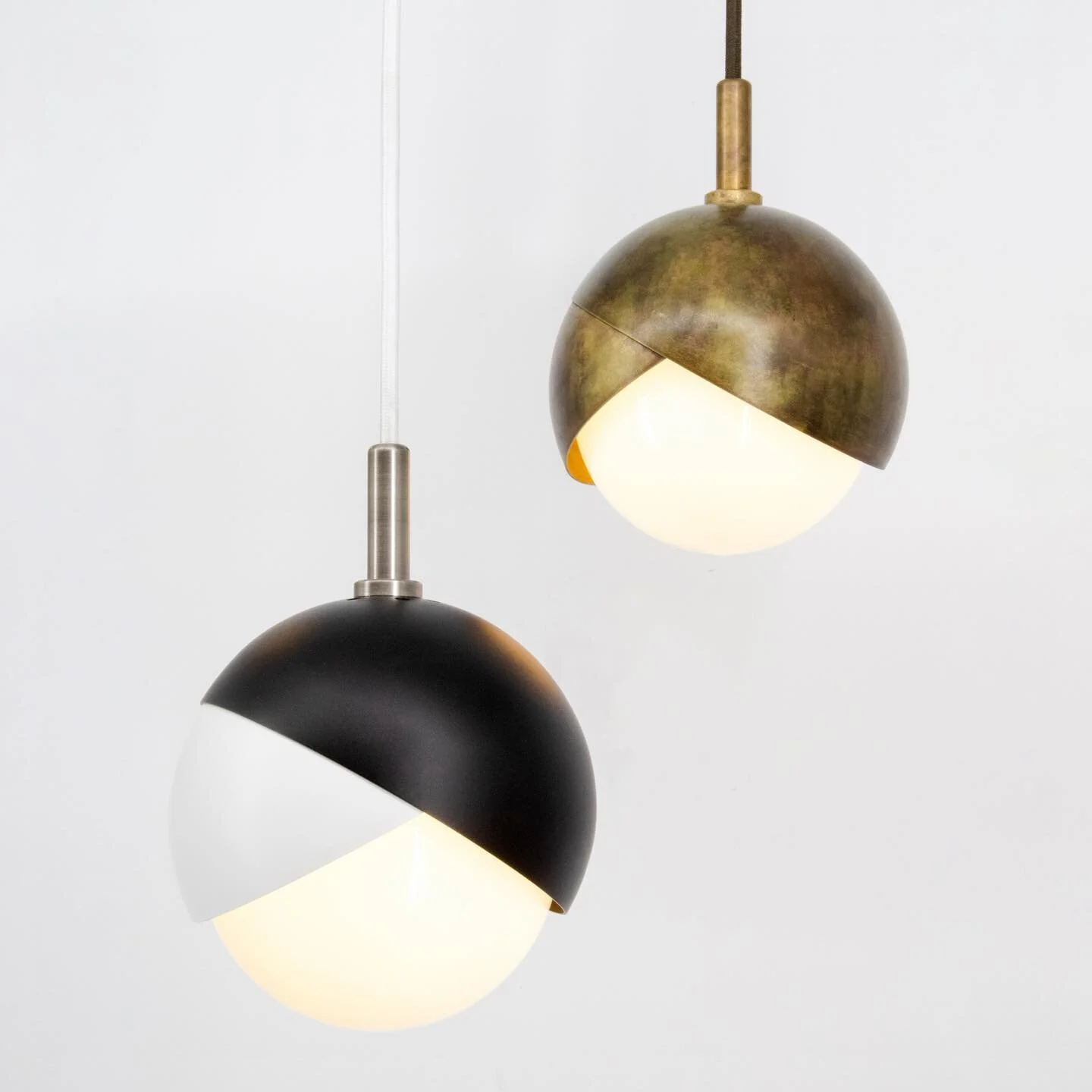 The Benedict Pendant. Versatile, customizable, made to order. Available in a wide variety of finish configurations.
#trella #trellastudio #benedictpendant #pendant #interiorlighting #lighting #lightingdesign #lightinginspiration #homelighting #decor