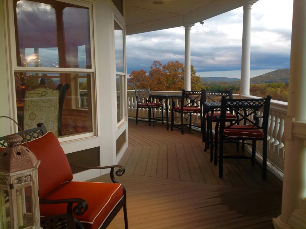 10porch1024768.jpg