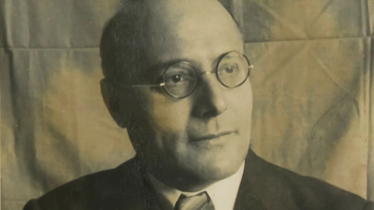 maxresdefault-1-.jpg