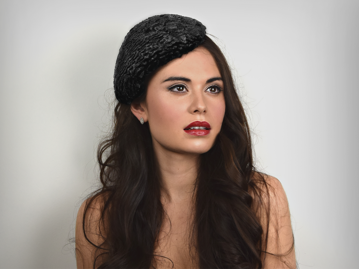 Stephanie Gallen AW 15 Casual Black assymetric.png
