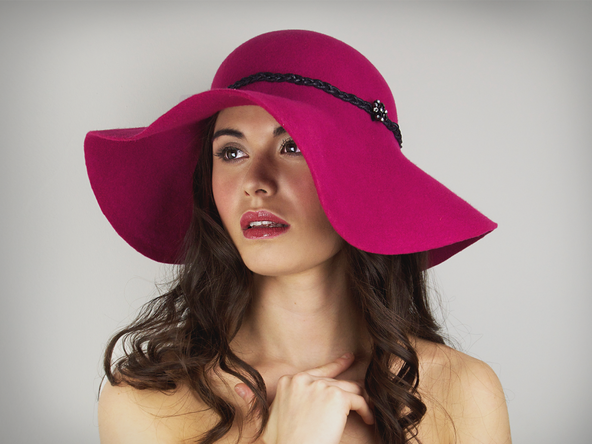 Stephanie Gallen AW 15 Casual Pink floppy felt.png