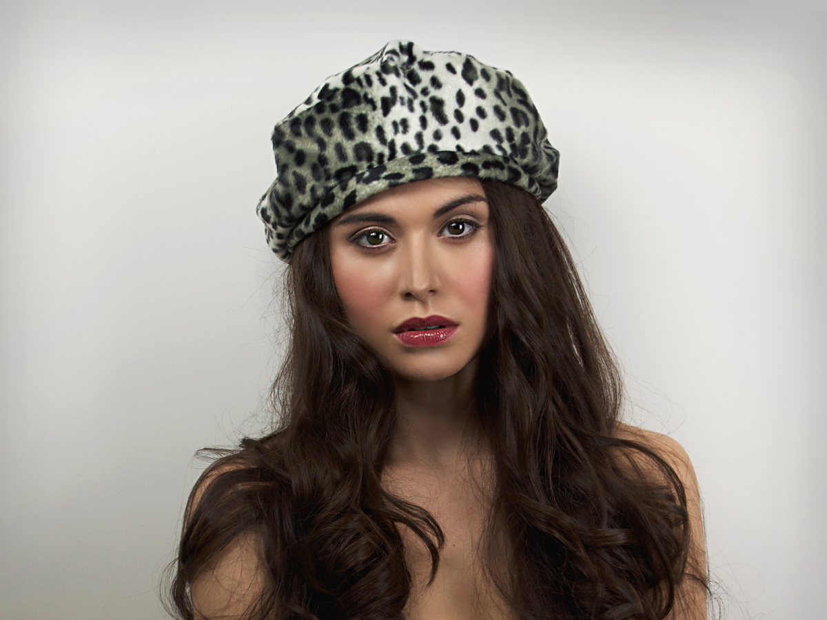 Stephanie Gallen AW 15 Casual Silver leopard beret.png