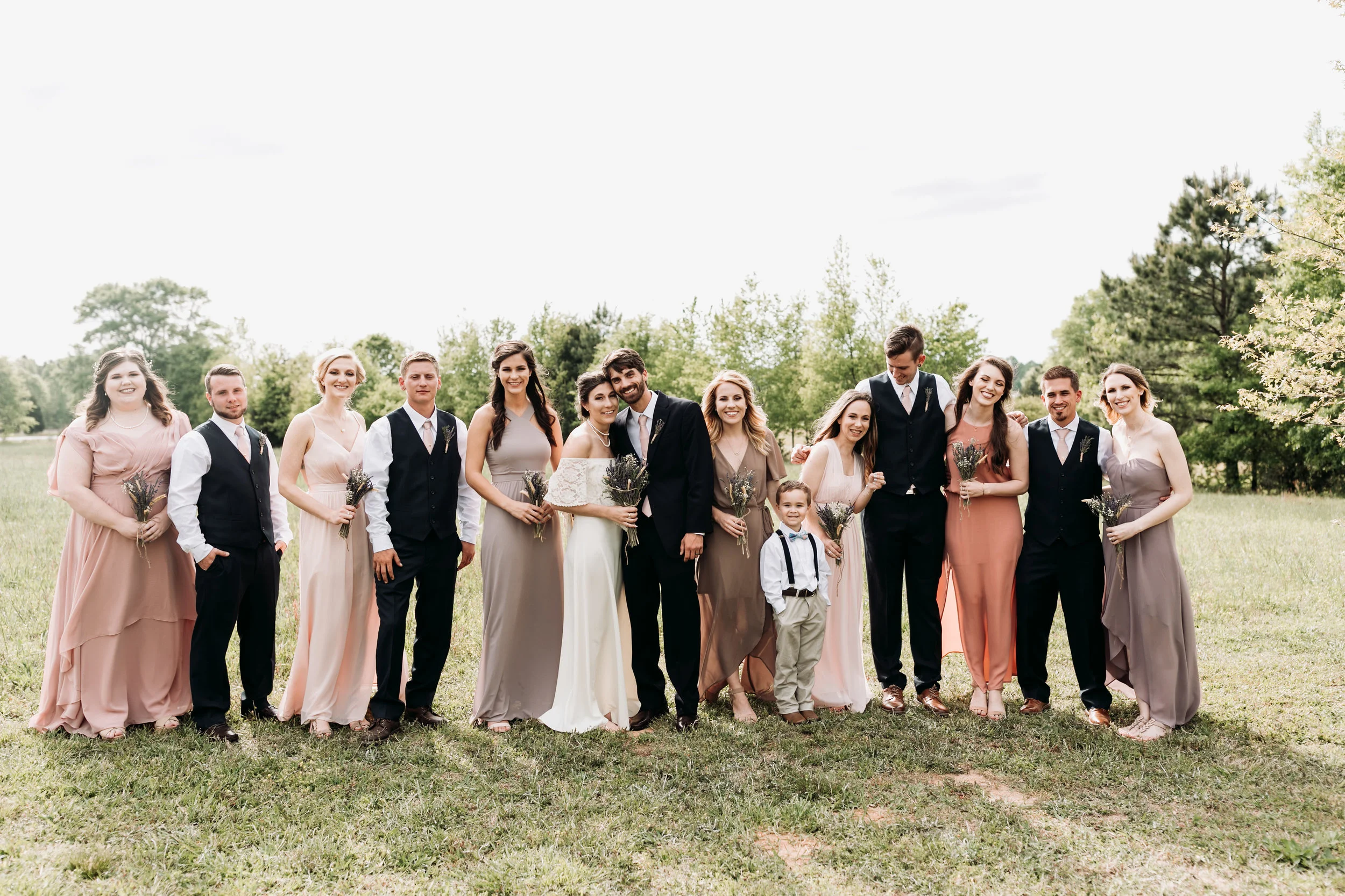 April wedding, photo by Sydney Renee Photography