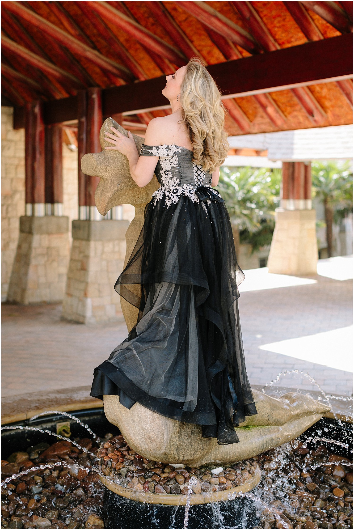 moody_glamorous_styled_shoot_rolene_photography_0074.jpg