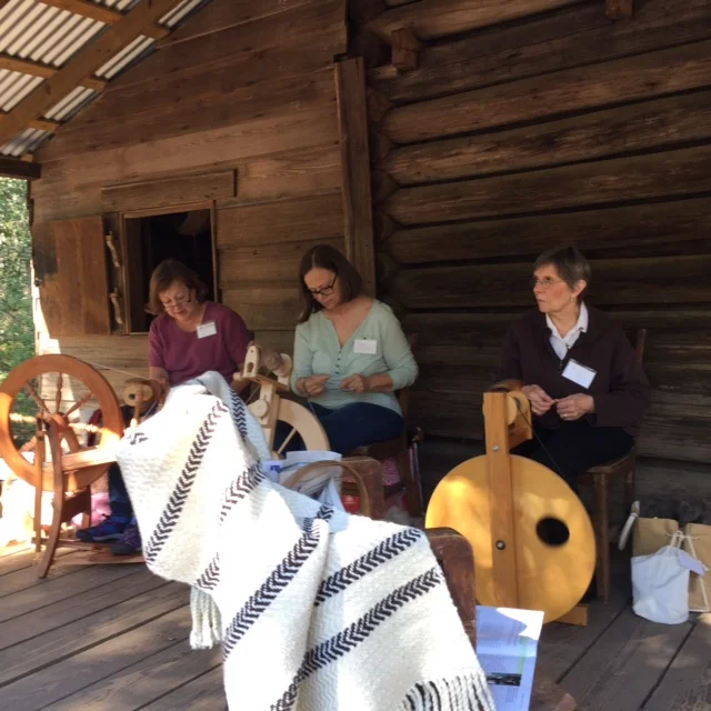 FGSOatlandHarvest2016FestWendyTreesaNelSpin.jpg
