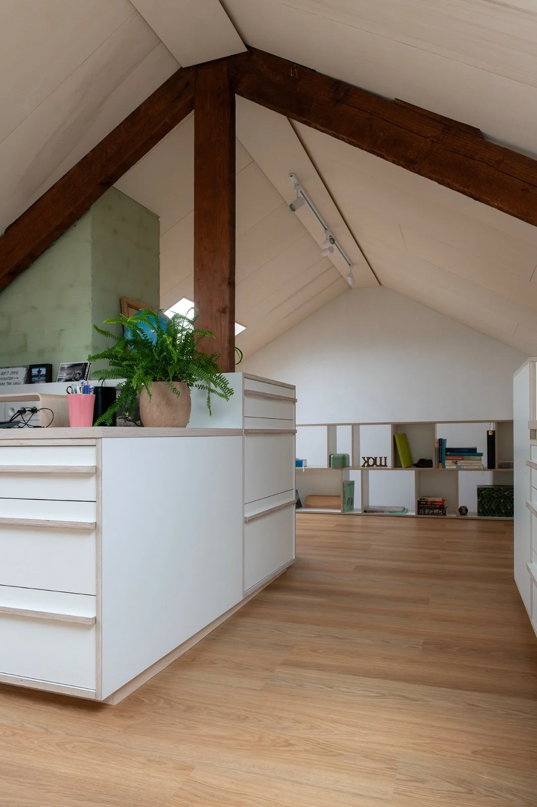 WhatsApp Image 2025-05-22 at 16.36.56 (5).jpeg