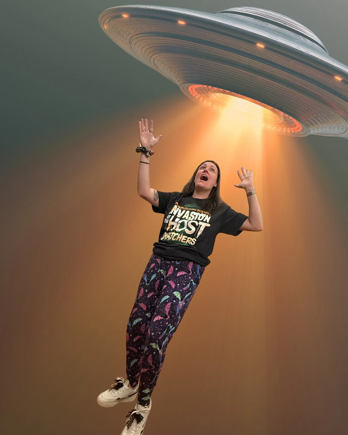 Christine&rsquo;s UFO abduction dreams have come true! 🛸 👽 

They just HAD to have her limited edition ParaPods presents: Invasion of the Host Snatchers tee! 

Grab yours today at atwwdmerch.com (link in bio) before they all get zapped to a univers