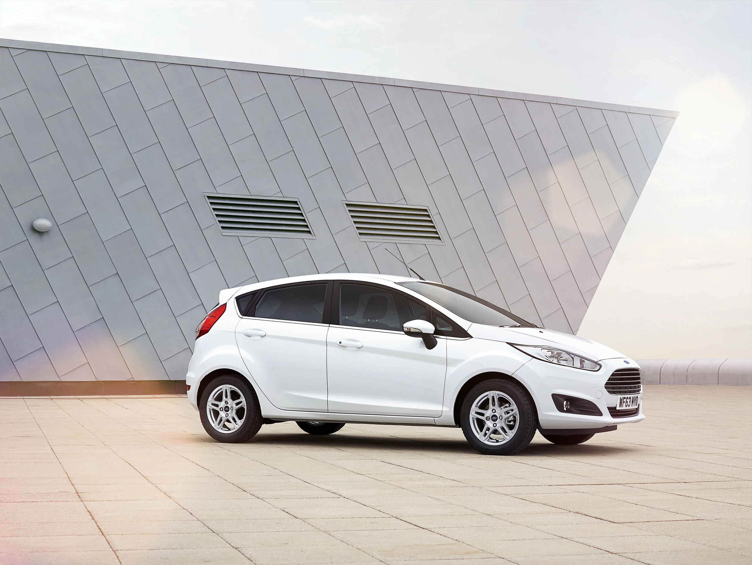 Ford_Fiesta_Roof.jpg