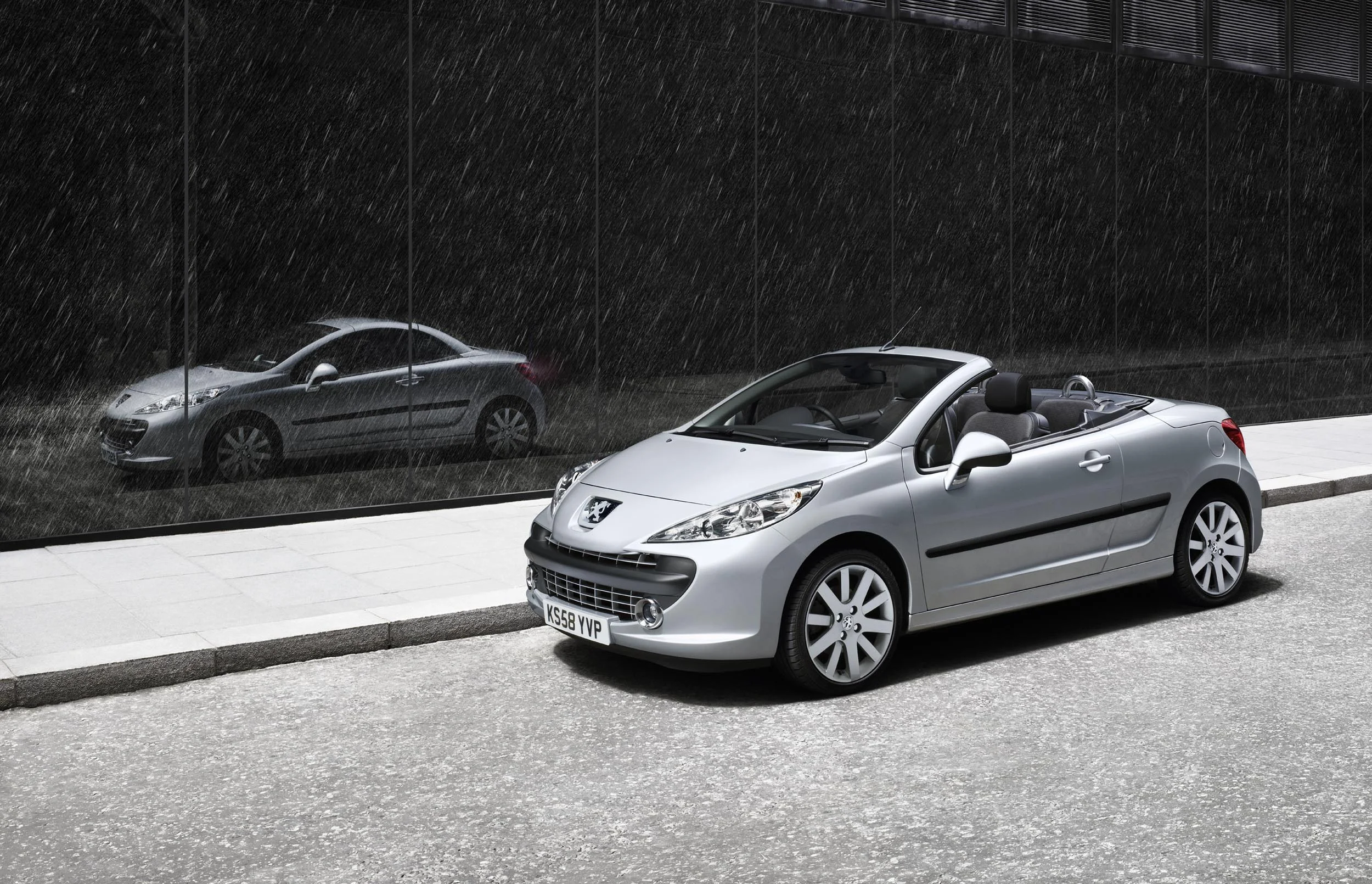 Peugeot 207cc.jpg
