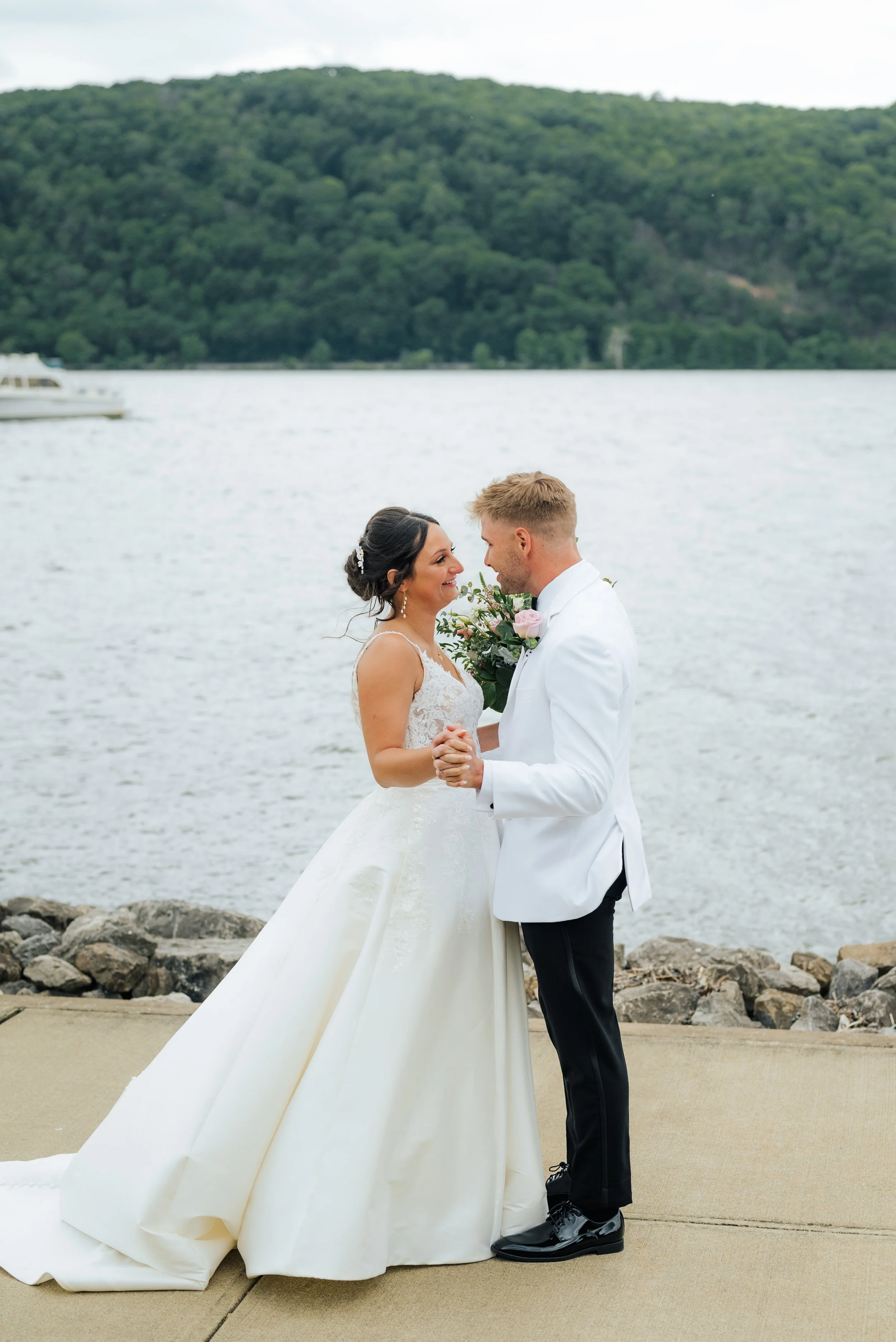 A Perfect Blend of Elegance and Personality: A Wedding At The Grandview