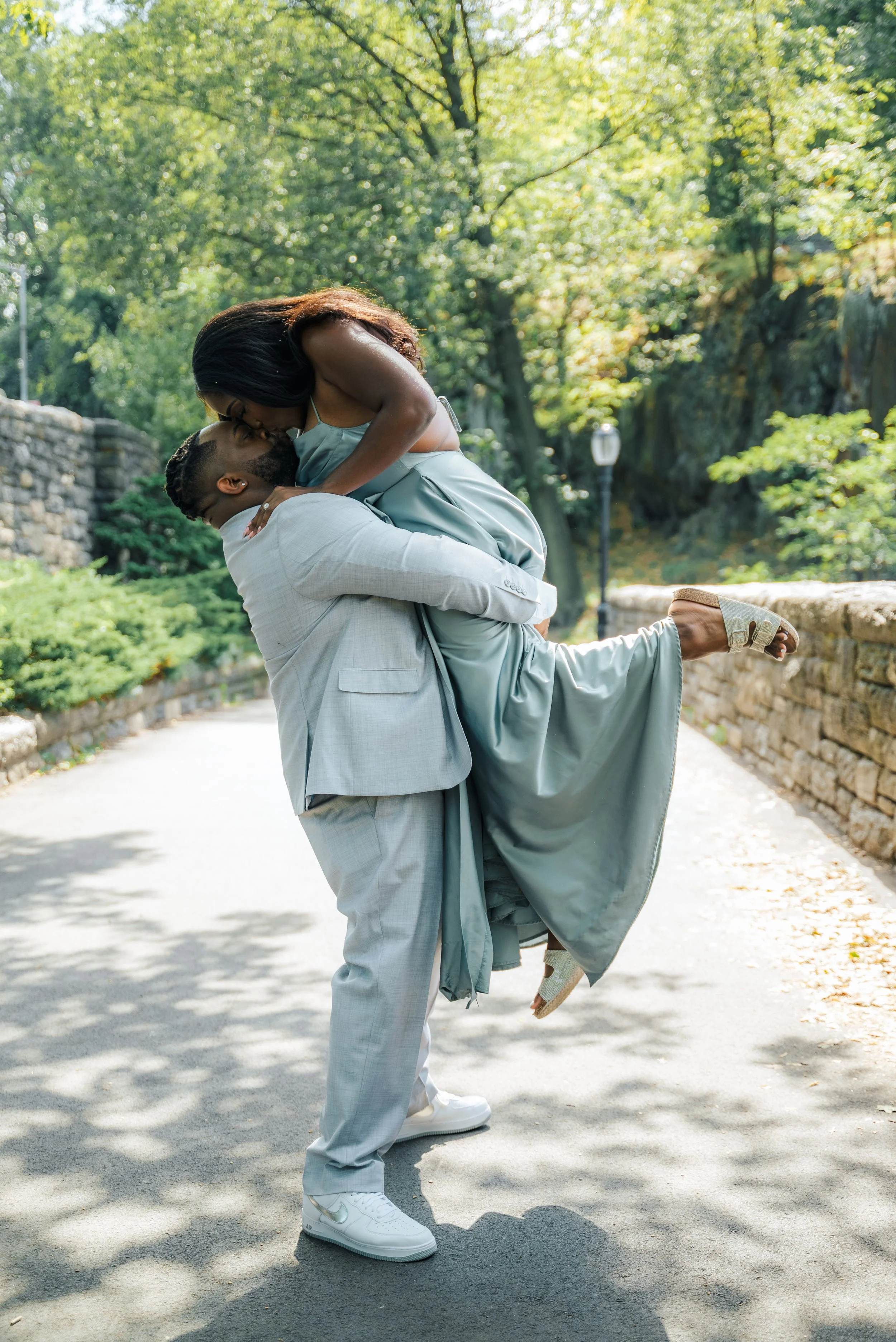 Choosing the Perfect Outfit for Your Engagement Session: A Seasonal Guide