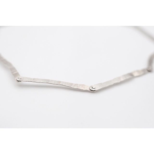 Collar de plata #camilabayonajewelry #jewelry #handmade #hechoamano #minimaljewelry #jewelrydesign #baskcountry