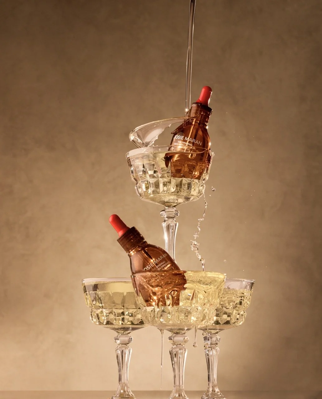 0525-holiday-2025-shot-03-hero-argan-oil_0633_Hero_4489FC_D_ADOBERGB Large.jpeg