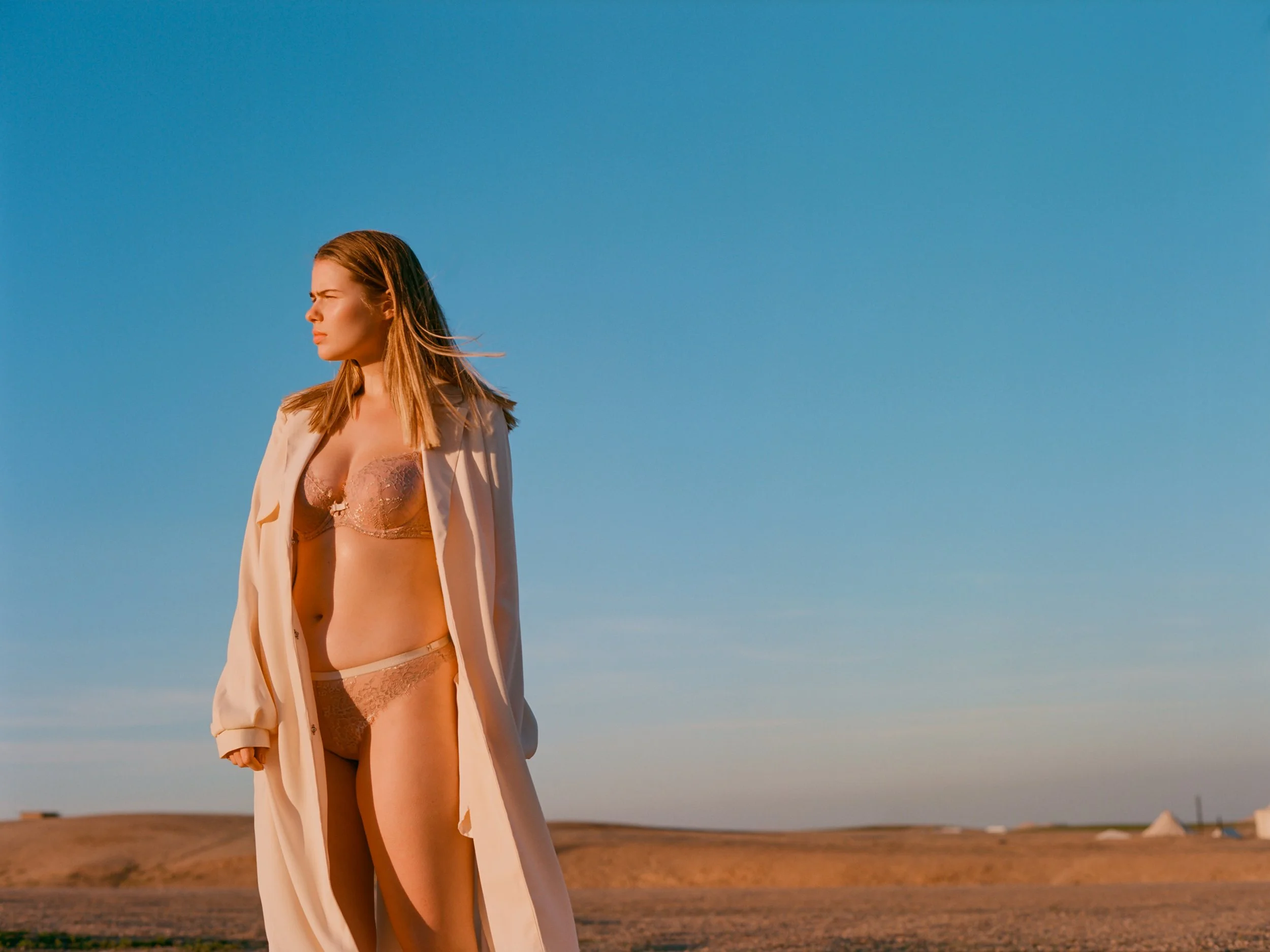 GOLD LACE DONNA-151 (HR FILM 000029330010)_2143HH_B.jpg