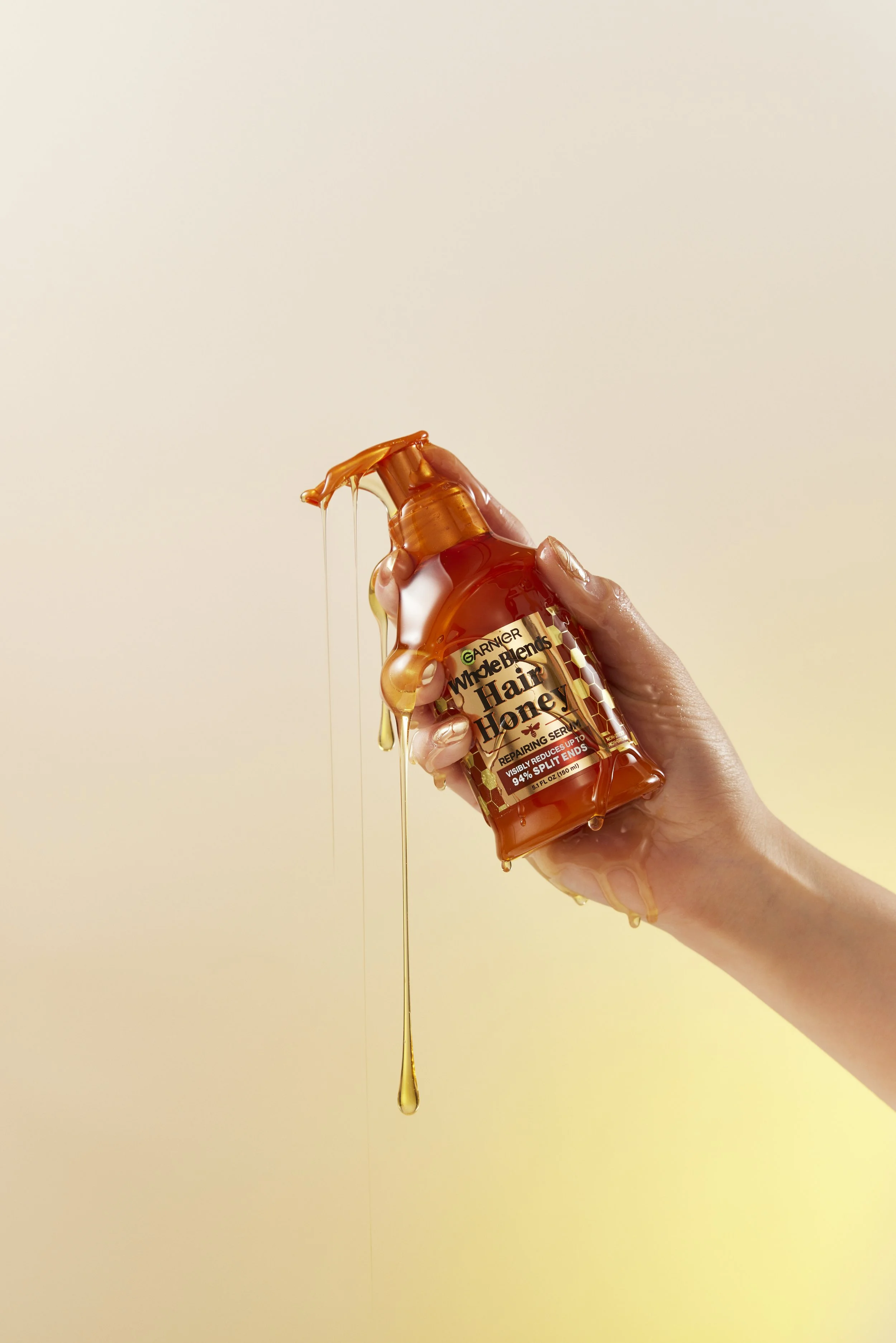 Garnier-HairCare-WholeBlends-HoneyObsessed-03_0433_4527WS_A_ADOBERGB-300.jpg