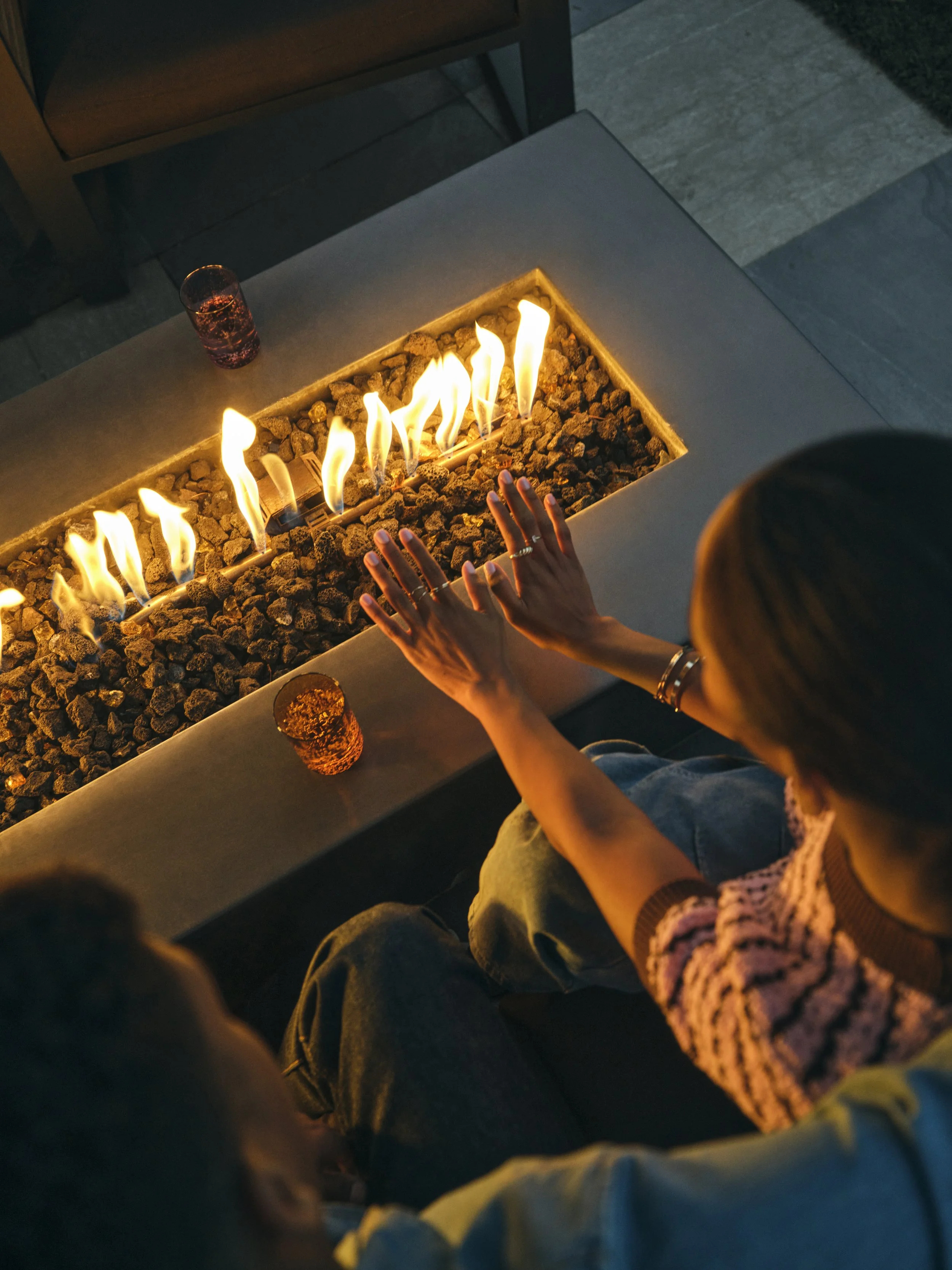 49_Pool-Outdoor_Firepit Summer Night_Talent_3148_4386FC_A_ADOBERGB.jpg