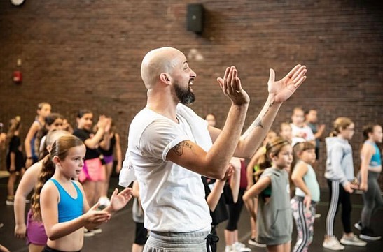 These are the times I long for: Dance, laughter, inspiration and an abundance of love. Thank you @genivdance for being my family for the last 10 years. I love you. .

#genivdance #g4 #thegenivexperience #generationivdance #dance #danceintensive #danc