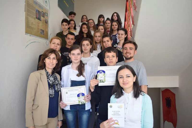 These are the students and administrators of the essay writing competition based on Father Moon’s autobiography, “As A Peace-Loving Global Citizen.”
