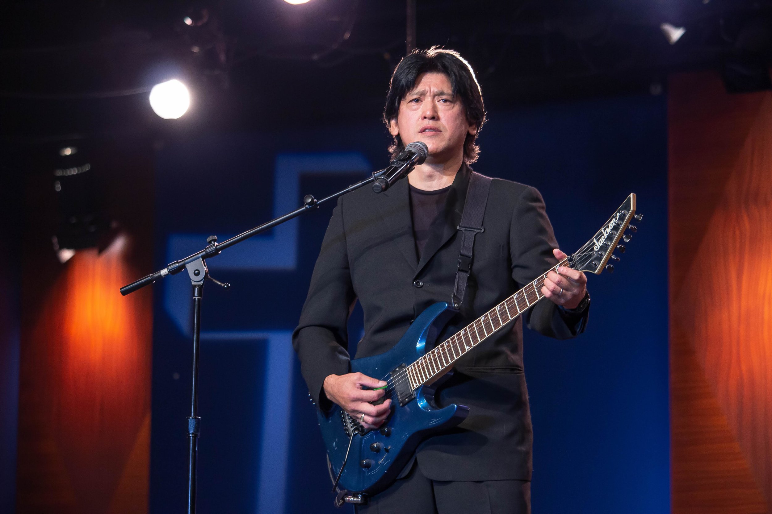 Matt Ichizuka performs Rebirth .