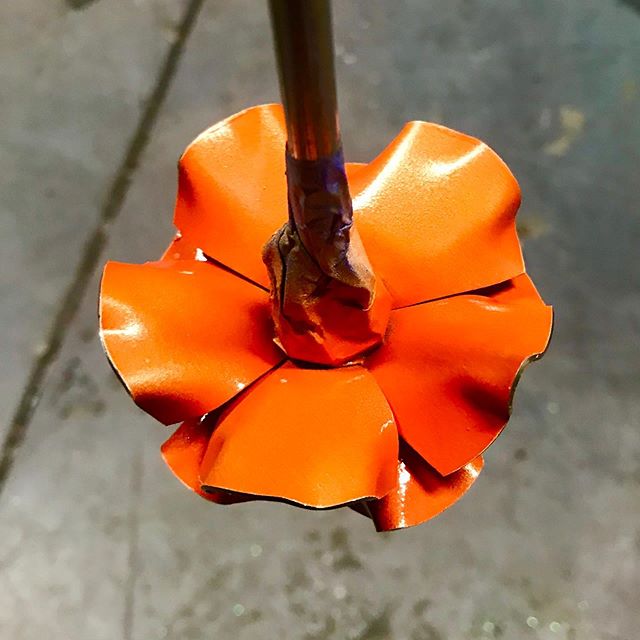 1 of 5 new custom colors im working on. Pearl tangerine 😍 #tangerine #pearl #shiny #custom #color #handmade #art #artist #artistsoninstagram #flower #wedding #flowers #metalflowers #maker #makersgonnamake #weddingflowers #weddingideas #gift #giftide
