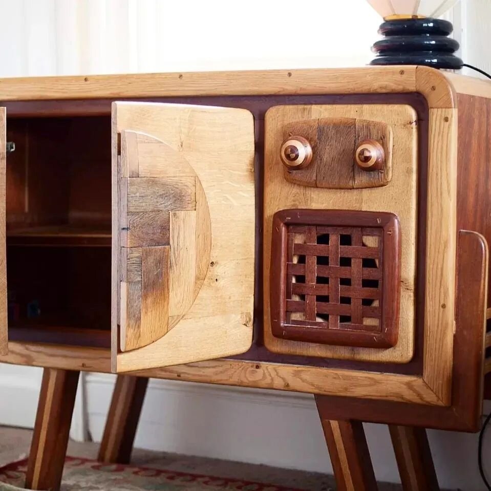 Hi guys.
I cannot beleive it's coming up to Christmas again.
We just wanted to let you know we are have some exquisite pieces of Master-Craftsman Cobus Swart furniture avaliable. @aartvark.collective

This includes our retro tv sideboard, the interna