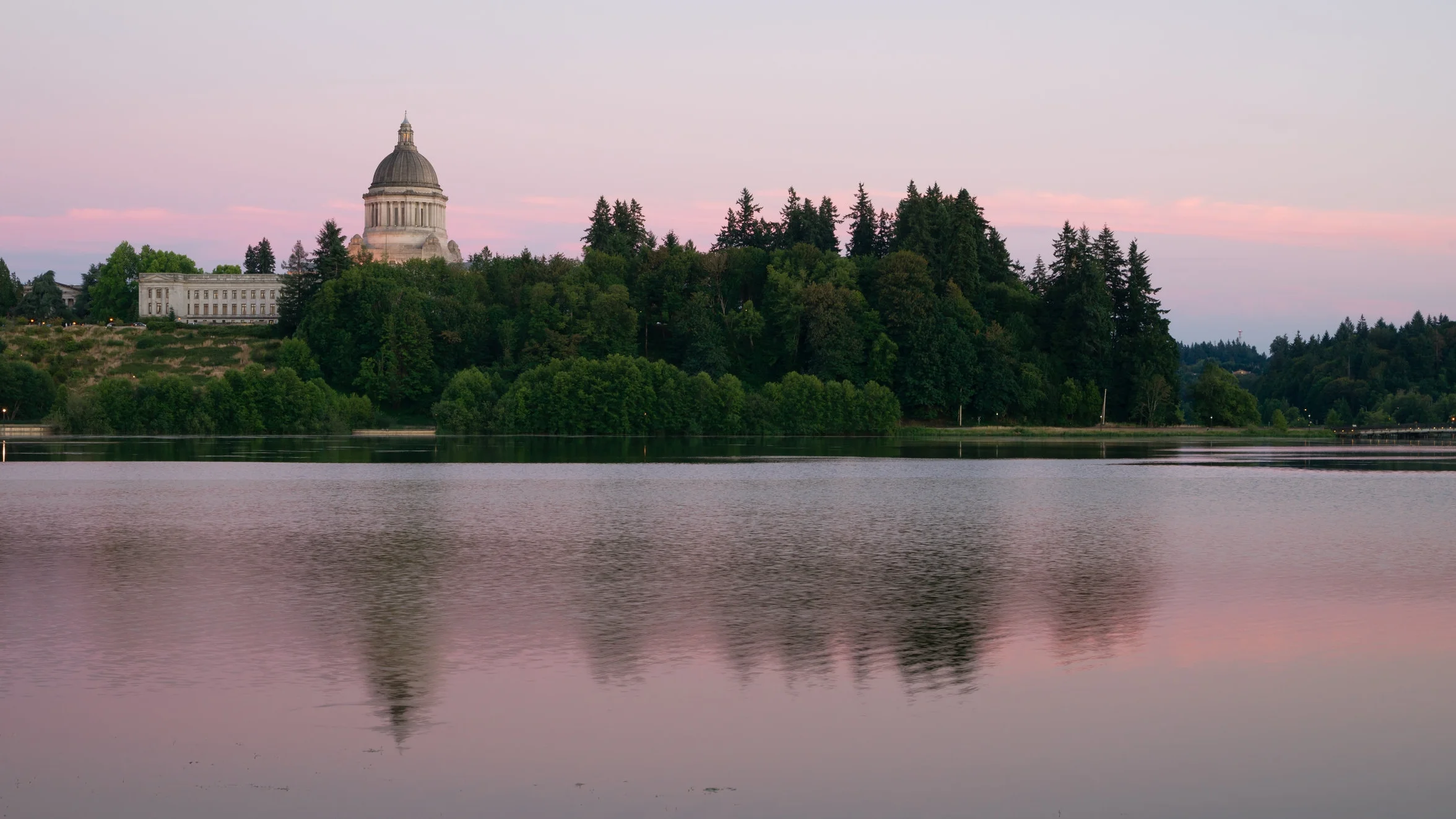 AdobeStock_87317581 olympia capitol building.jpeg