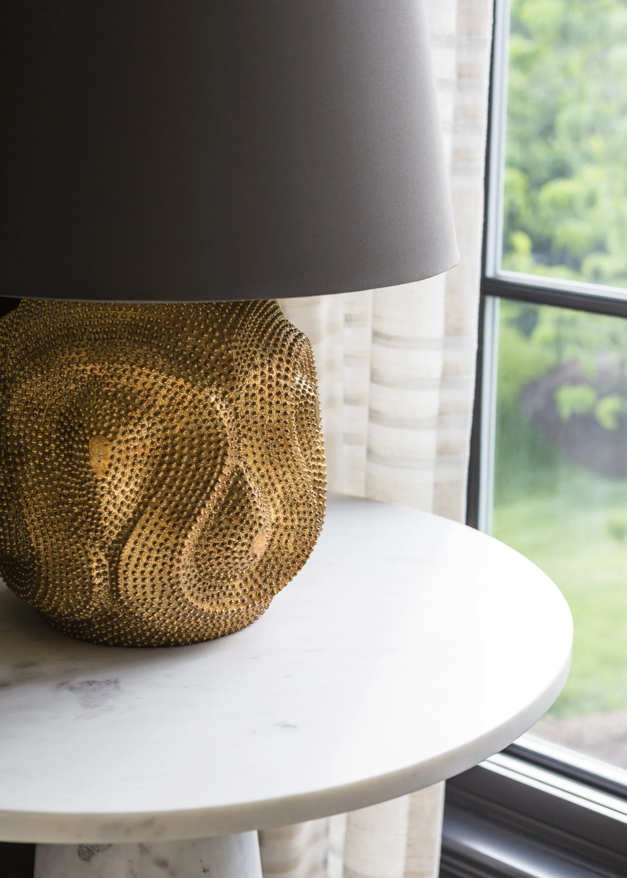 4 Dallianc_Halper_Details_lamp.jpg