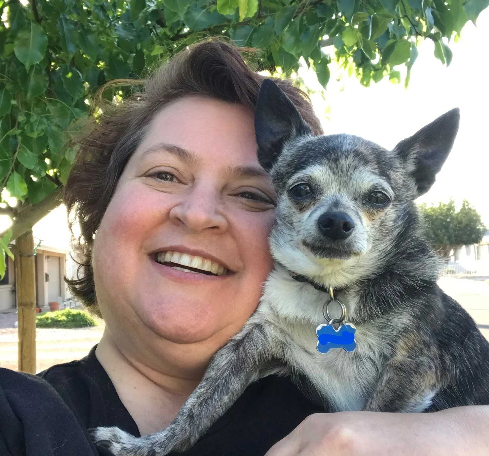 Gloriana Hunter lives in Phoenix with her spouse and way too many little dogs.
