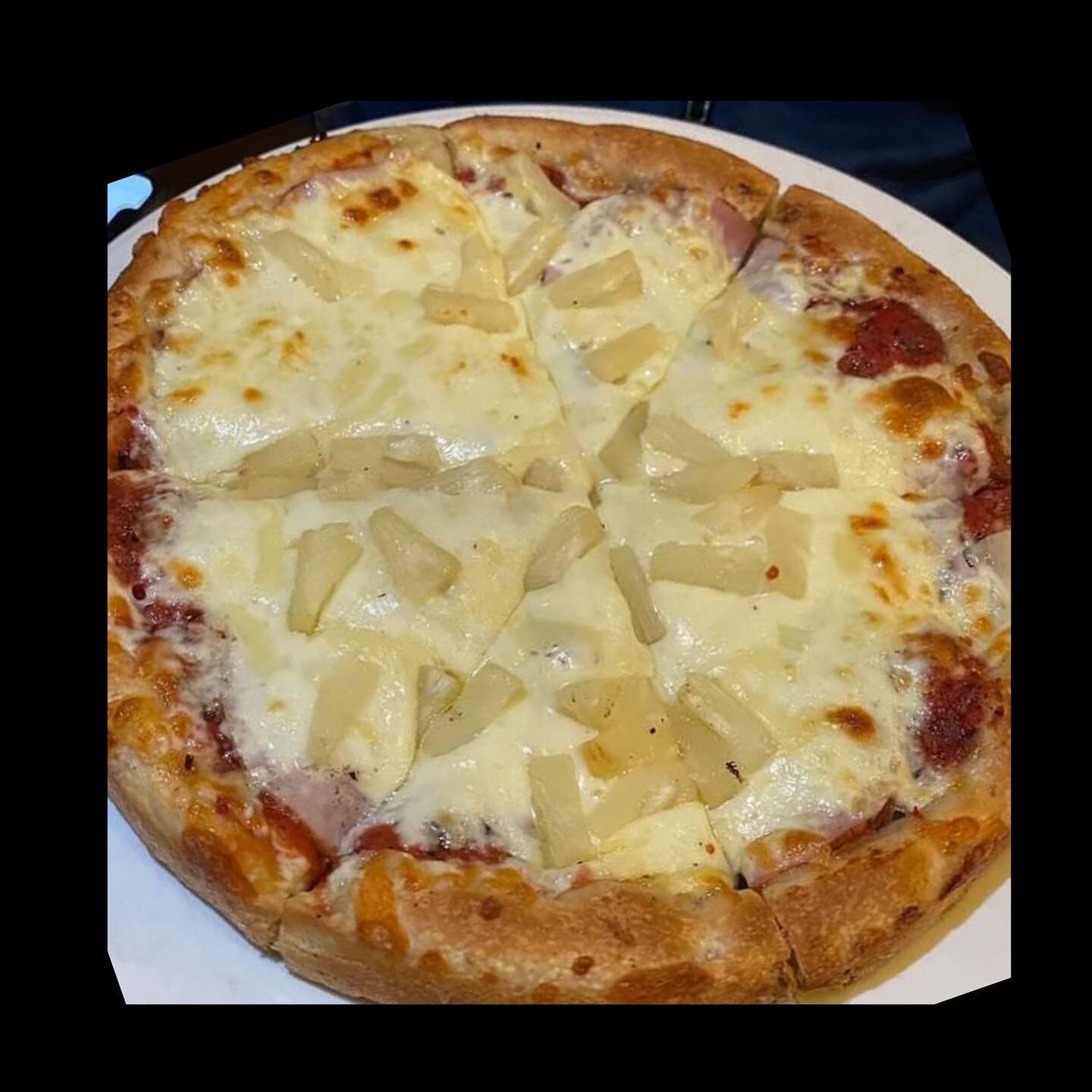 TROPICAL ISLAND BREEZE! 🏝️🍍🍕 

Winter? I don&rsquo;t know her. Warm up with a pizza from Gino&rsquo;s! Even better, make it a Hawaiian! 

OPEN DAILY FOR 
DINE-IN/TAKEOUT/DELIVERY
 📞 604-525-1071 
431 E. Columbia, New Westminster 

Photo credit @n